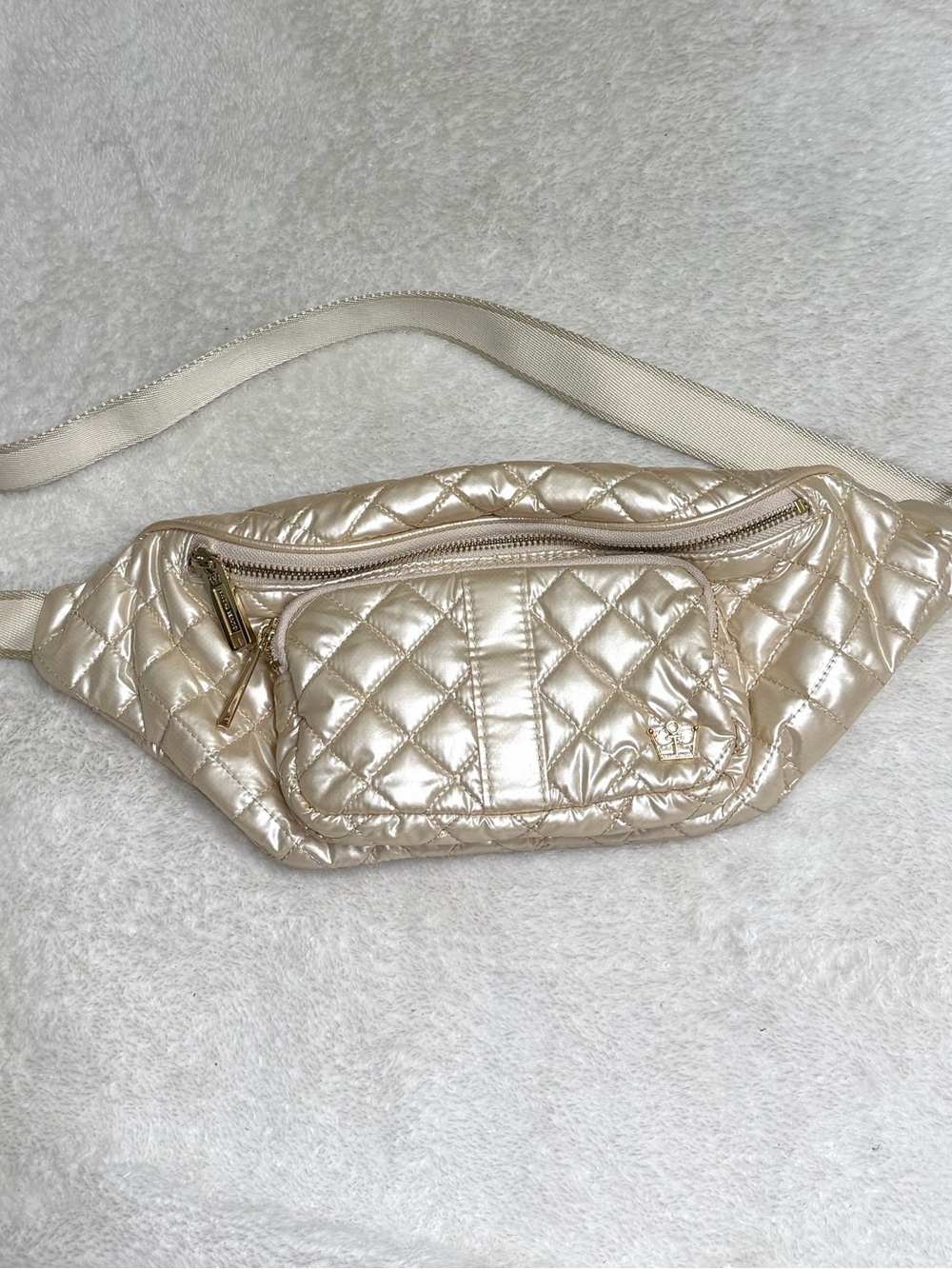 Oliver Thomas Not Yo Granny's Fanny Pack Belt Bag Nylon Metallic Cream Quilted